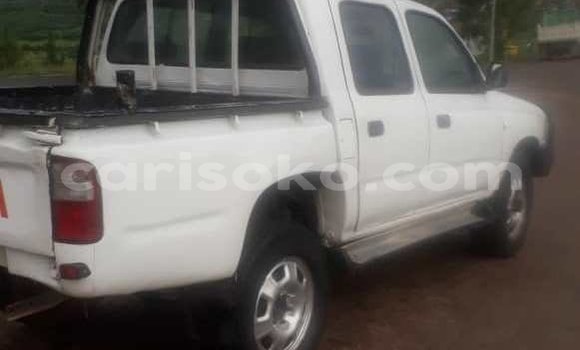 Acheter Occasion Voiture Toyota Pickup Blanc à Kigali, Rwanda Acheter Occasion Voiture Toyota Pickup Blanc à Kigali, Rwanda