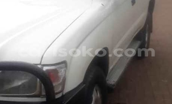 Acheter Occasion Voiture Toyota Pickup Blanc à Kigali, Rwanda Acheter Occasion Voiture Toyota Pickup Blanc à Kigali, Rwanda