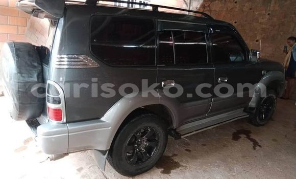 Acheter Occasion Voiture Toyota Prado Noir à Kigali, Rwanda Acheter Occasion Voiture Toyota Prado Noir à Kigali, Rwanda