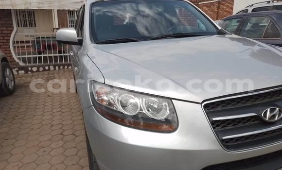 اشتري مستعمل Hyundai Santa Fe Autre سيارة في Kigali في Rwanda اشتري مستعمل Hyundai Santa Fe Autre سيارة في Kigali في Rwanda
