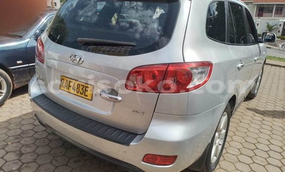اشتري مستعمل Hyundai Santa Fe Autre سيارة في Kigali في Rwanda اشتري مستعمل Hyundai Santa Fe Autre سيارة في Kigali في Rwanda