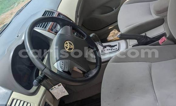 Acheter Occasion Voiture Toyota Corolla Rouge à Kigali, Rwanda Acheter Occasion Voiture Toyota Corolla Rouge à Kigali, Rwanda