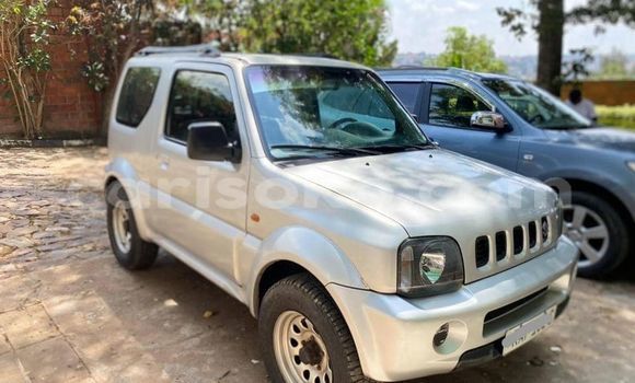 Acheter Occasion Voiture Suzuki Jimny Blanc à Kigali, Rwanda Acheter Occasion Voiture Suzuki Jimny Blanc à Kigali, Rwanda