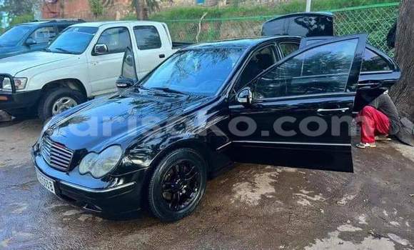 Acheter Occasion Voiture Mercedes-Benz KOMPRESSOR Noir à Kigali, Rwanda