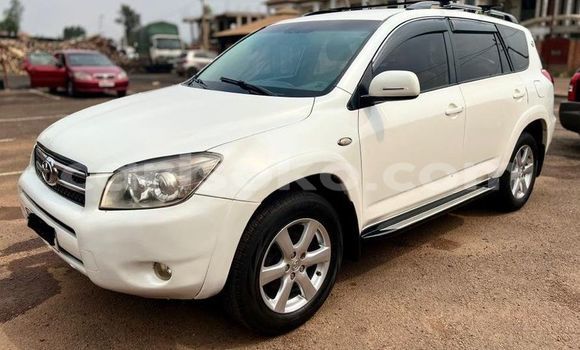 اشتري مستعمل Toyota RAV4 Blanc سيارة في Kigali في Rwanda اشتري مستعمل Toyota RAV4 Blanc سيارة في Kigali في Rwanda