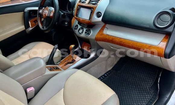 اشتري مستعمل Toyota RAV4 Blanc سيارة في Kigali في Rwanda اشتري مستعمل Toyota RAV4 Blanc سيارة في Kigali في Rwanda