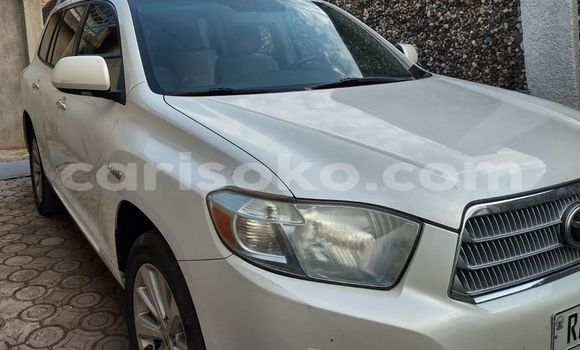 Acheter Occasion Voiture Toyota Highlander Blanc à Kigali, Rwanda Acheter Occasion Voiture Toyota Highlander Blanc à Kigali, Rwanda