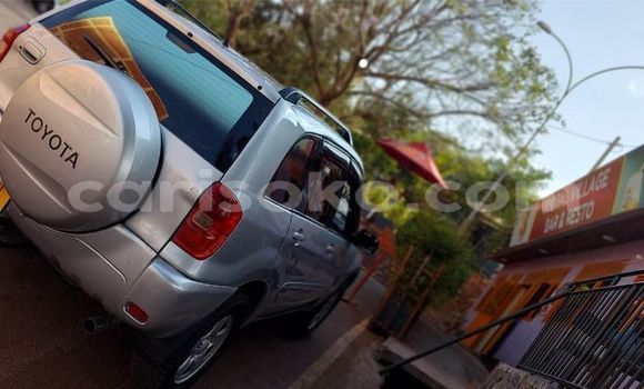 Acheter Occasion Voiture Toyota RAV4 Autre à Kigali, Rwanda Acheter Occasion Voiture Toyota RAV4 Autre à Kigali, Rwanda