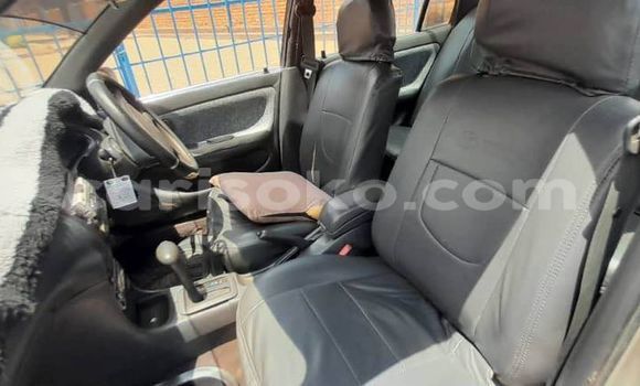 Acheter Occasion Voiture Mercedes-Benz 190–Series Gris à Kigali, Rwanda Acheter Occasion Voiture Mercedes-Benz 190–Series Gris à Kigali, Rwanda