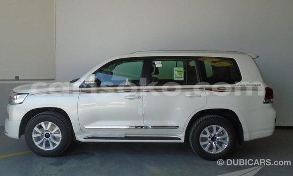 Buy Import Toyota Land Cruiser White Car in Import - Dubai in Rwanda Buy Import Toyota Land Cruiser White Car in Import - Dubai in Rwanda