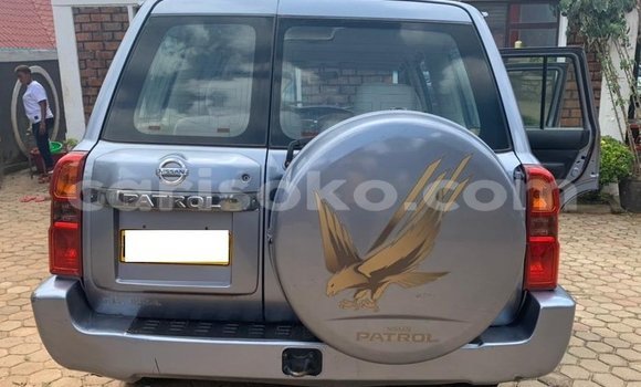 Acheter Occasion Voiture Nissan Patrol Gris à Kigali, Rwanda Acheter Occasion Voiture Nissan Patrol Gris à Kigali, Rwanda
