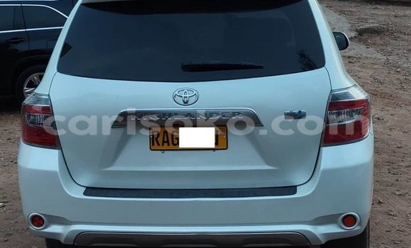 Acheter Occasion Voiture Toyota Highlander Blanc à Kigali, Rwanda Acheter Occasion Voiture Toyota Highlander Blanc à Kigali, Rwanda