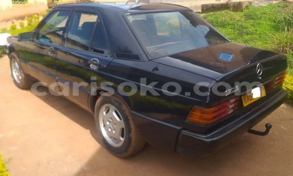 Acheter Occasion Voiture Mercedes-Benz 190 Noir à Kigali, Rwanda Acheter Occasion Voiture Mercedes-Benz 190 Noir à Kigali, Rwanda