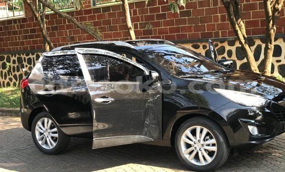 Acheter Occasion Voiture Hyundai Tucson Noir à Kigali, Rwanda Acheter Occasion Voiture Hyundai Tucson Noir à Kigali, Rwanda