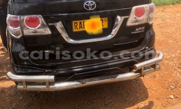 Acheter Occasion Voiture Toyota Fortuner Noir à Kigali, Rwanda Acheter Occasion Voiture Toyota Fortuner Noir à Kigali, Rwanda