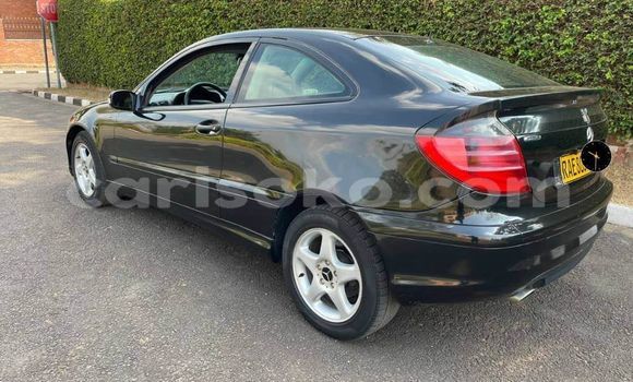 Acheter Occasion Voiture Mercedes-Benz B-klasse Noir à Kigali, Rwanda Acheter Occasion Voiture Mercedes-Benz B-klasse Noir à Kigali, Rwanda