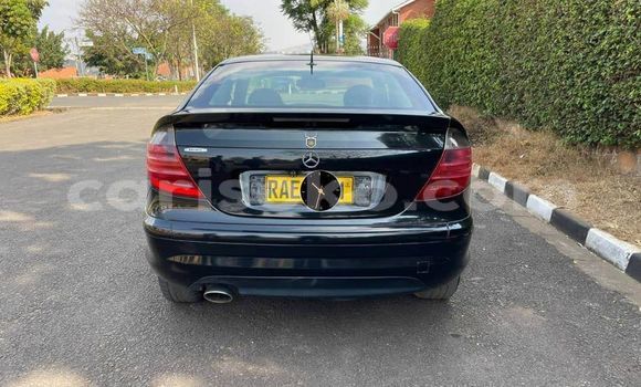 Acheter Occasion Voiture Mercedes-Benz B-klasse Noir à Kigali, Rwanda Acheter Occasion Voiture Mercedes-Benz B-klasse Noir à Kigali, Rwanda
