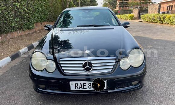 Acheter Occasion Voiture Mercedes-Benz B-klasse Noir à Kigali, Rwanda Acheter Occasion Voiture Mercedes-Benz B-klasse Noir à Kigali, Rwanda