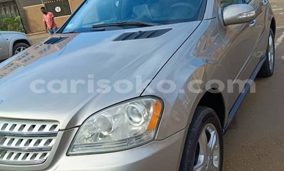 Sayi Na hannu Mercedes-Benz ML–Class Autre Mota in Kigali a Rwanda Sayi Na hannu Mercedes-Benz ML–Class Autre Mota in Kigali a Rwanda