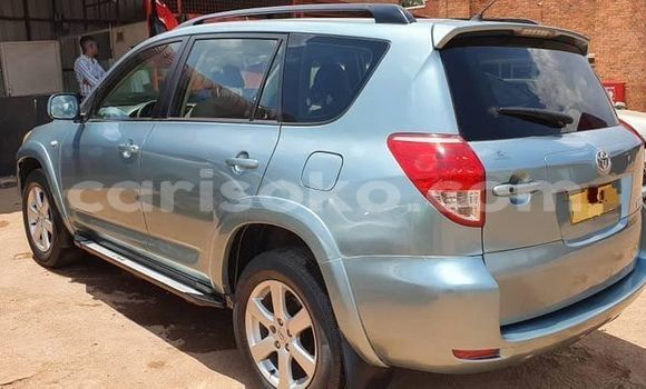 Sayi Na hannu Toyota RAV4 Beige Mota in Kigali a Rwanda Sayi Na hannu Toyota RAV4 Beige Mota in Kigali a Rwanda