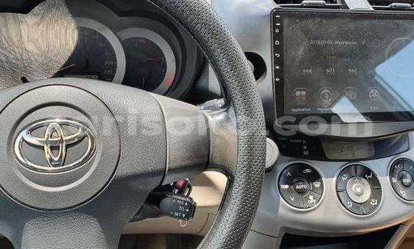 Sayi Na hannu Toyota RAV4 Beige Mota in Kigali a Rwanda Sayi Na hannu Toyota RAV4 Beige Mota in Kigali a Rwanda