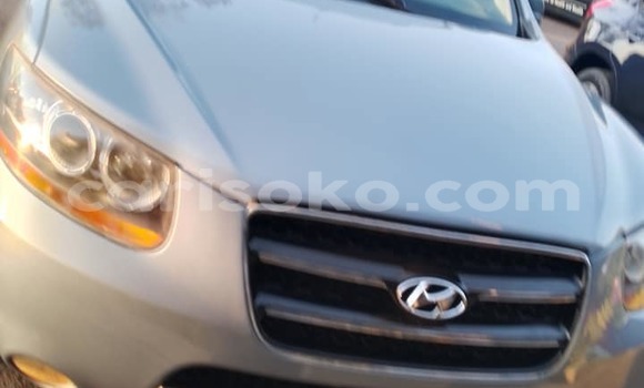 اشتري مستعمل Hyundai Santa Fe Gris سيارة في Kigali في Rwanda اشتري مستعمل Hyundai Santa Fe Gris سيارة في Kigali في Rwanda