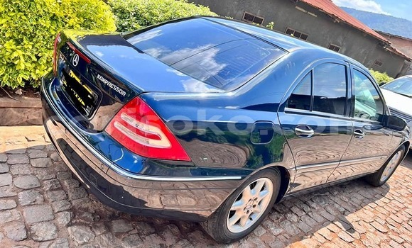 اشتري مستعمل Mercedes-Benz KOMPRESSOR Bleu سيارة في Kigali في Rwanda اشتري مستعمل Mercedes-Benz KOMPRESSOR Bleu سيارة في Kigali في Rwanda