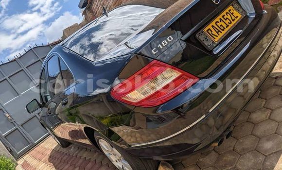 Acheter Occasion Voiture Mercedes-Benz C-Classe Noir à Kigali, Rwanda