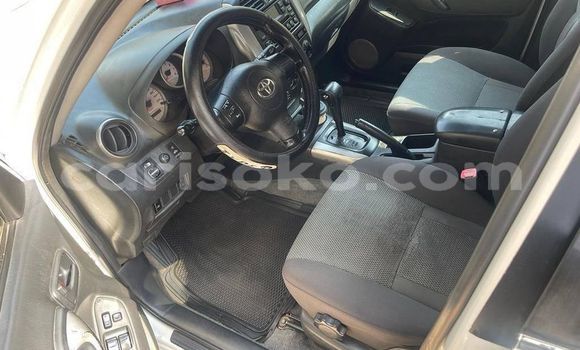 اشتري مستعمل Toyota Yaris Noir سيارة في Kigali في Rwanda اشتري مستعمل Toyota Yaris Noir سيارة في Kigali في Rwanda