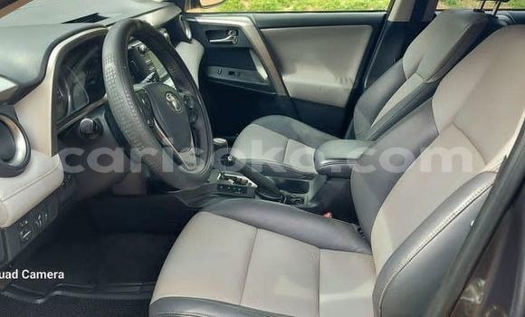 Sayi Na hannu Toyota RAV4 Gris Mota in Kigali a Rwanda Sayi Na hannu Toyota RAV4 Gris Mota in Kigali a Rwanda