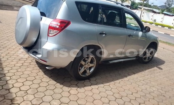 Sayi Na hannu Toyota RAV4 Autre Mota in Kigali a Rwanda Sayi Na hannu Toyota RAV4 Autre Mota in Kigali a Rwanda