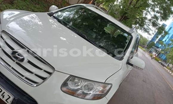 Sayi Na hannu Hyundai Santa Fe Blanc Mota in Kigali a Rwanda Sayi Na hannu Hyundai Santa Fe Blanc Mota in Kigali a Rwanda