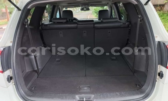 Sayi Na hannu Hyundai Santa Fe Blanc Mota in Kigali a Rwanda Sayi Na hannu Hyundai Santa Fe Blanc Mota in Kigali a Rwanda