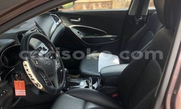 Sayi Na hannu Hyundai Santa Fe Gris Mota in Kigali a Rwanda Sayi Na hannu Hyundai Santa Fe Gris Mota in Kigali a Rwanda