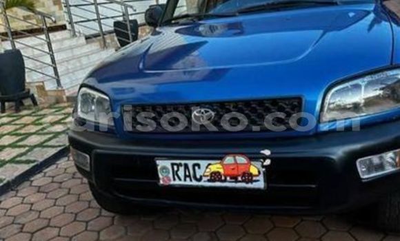 Sayi Na hannu Toyota RAV4 Bleu Mota in Kigali a Rwanda Sayi Na hannu Toyota RAV4 Bleu Mota in Kigali a Rwanda