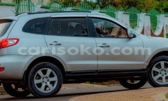 اشتري مستعمل Hyundai Santa Fe Autre سيارة في Kigali في Rwanda اشتري مستعمل Hyundai Santa Fe Autre سيارة في Kigali في Rwanda