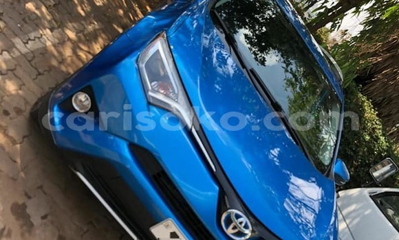 Acheter Occasion Voiture Toyota RAV4 Bleu à Kigali, Rwanda Acheter Occasion Voiture Toyota RAV4 Bleu à Kigali, Rwanda