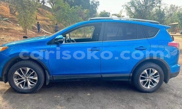 Acheter Occasion Voiture Toyota RAV4 Bleu à Kigali, Rwanda Acheter Occasion Voiture Toyota RAV4 Bleu à Kigali, Rwanda