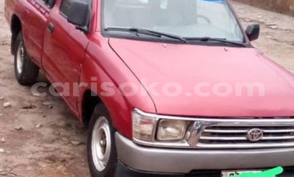Acheter Occasion Voiture Toyota Hilux Rouge à Kigali, Rwanda Acheter Occasion Voiture Toyota Hilux Rouge à Kigali, Rwanda