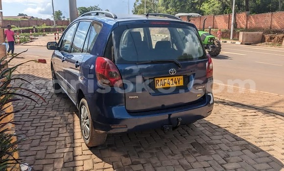 Acheter Occasion Voiture Toyota Corolla Bleu à Kigali, Rwanda Acheter Occasion Voiture Toyota Corolla Bleu à Kigali, Rwanda