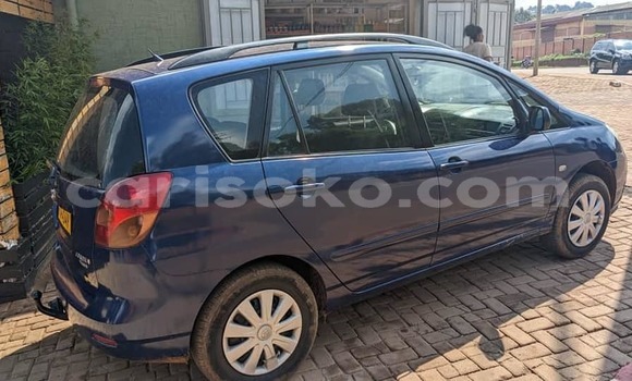 Acheter Occasion Voiture Toyota Corolla Bleu à Kigali, Rwanda Acheter Occasion Voiture Toyota Corolla Bleu à Kigali, Rwanda