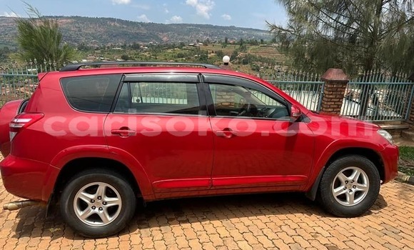 Acheter Occasion Voiture Toyota RAV4 Rouge à Kigali, Rwanda Acheter Occasion Voiture Toyota RAV4 Rouge à Kigali, Rwanda