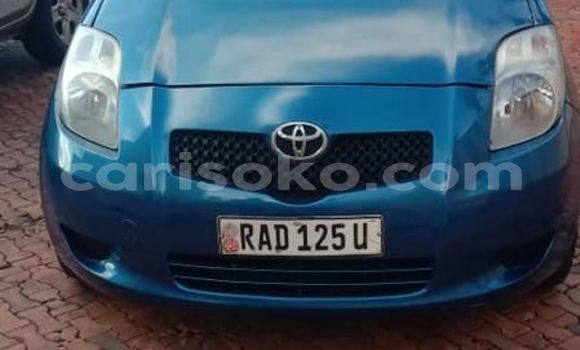 Acheter Occasion Voiture Toyota Yaris Bleu à Kigali, Rwanda Acheter Occasion Voiture Toyota Yaris Bleu à Kigali, Rwanda