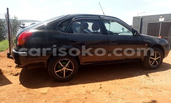 Acheter Occasion Voiture Toyota Corolla Noir à Kigali, Rwanda Acheter Occasion Voiture Toyota Corolla Noir à Kigali, Rwanda