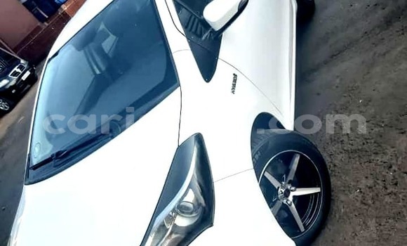 Acheter Occasion Voiture Toyota Yaris Blanc à Kigali, Rwanda Acheter Occasion Voiture Toyota Yaris Blanc à Kigali, Rwanda