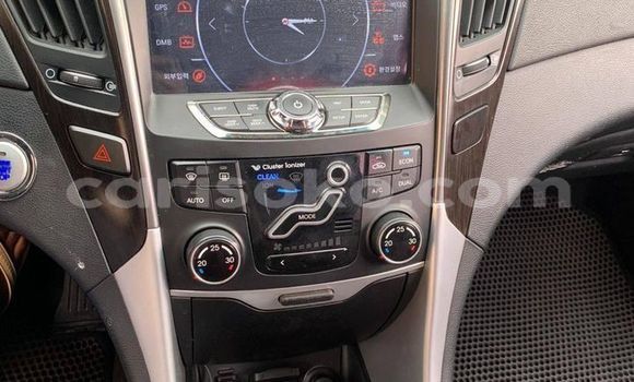 Buy Used Hyundai Sonata White Car in Kigali in Rwanda Buy Used Hyundai Sonata White Car in Kigali in Rwanda