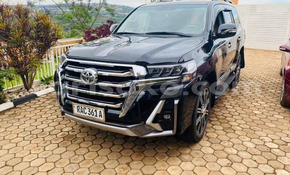 Sayi Na hannu Toyota Land Cruiser Noir Mota in Kigali a Rwanda Sayi Na hannu Toyota Land Cruiser Noir Mota in Kigali a Rwanda