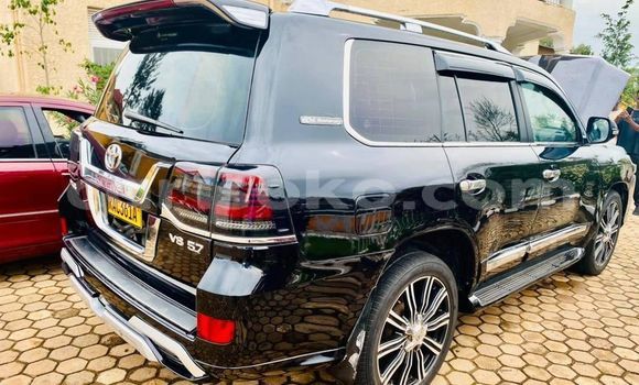 Sayi Na hannu Toyota Land Cruiser Noir Mota in Kigali a Rwanda Sayi Na hannu Toyota Land Cruiser Noir Mota in Kigali a Rwanda