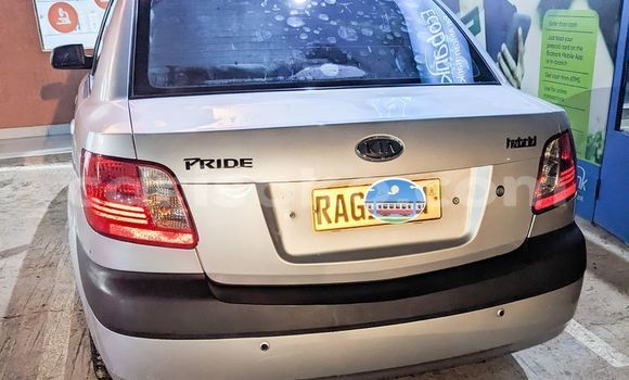 Acheter Occasion Voiture Kia Pride Autre à Kigali, Rwanda Acheter Occasion Voiture Kia Pride Autre à Kigali, Rwanda