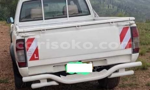 اشتري مستعمل Nissan Hardbody Blanc سيارة في Kigali في Rwanda اشتري مستعمل Nissan Hardbody Blanc سيارة في Kigali في Rwanda